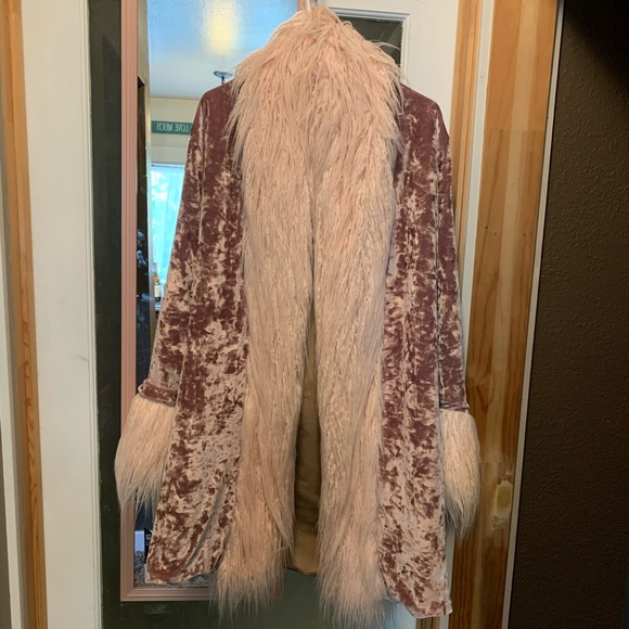 Lux Muse Coat - Picture 2 of 12